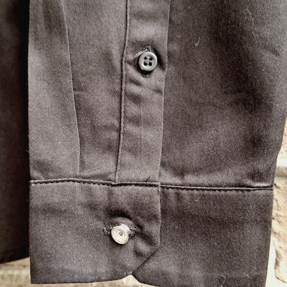 RW&CO Button Down Shirt - Picture 3 of 11